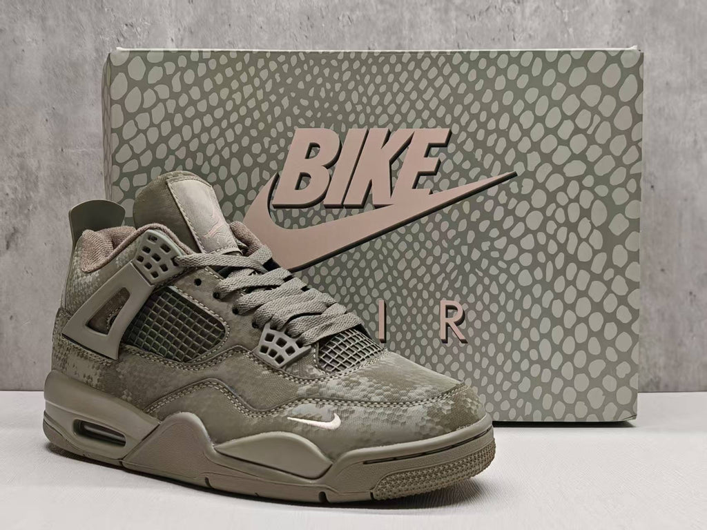 Air Jordan 4 Retro “Military Black”