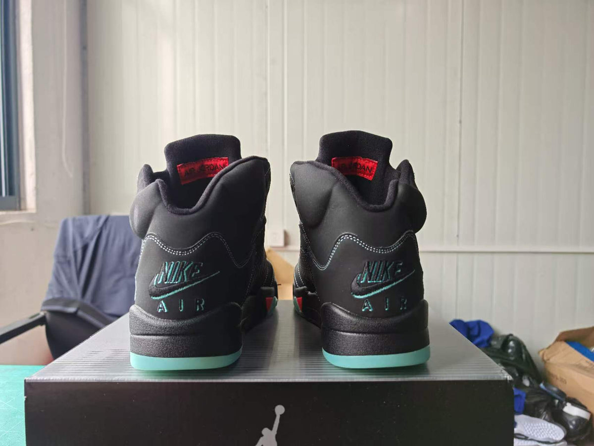Air Jordan 5 Retro Halloween