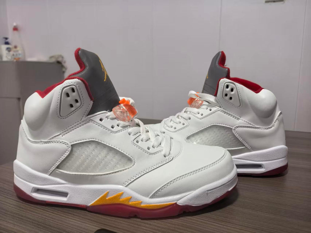Women’s Air Jordan 5 Retro “White Sunset”