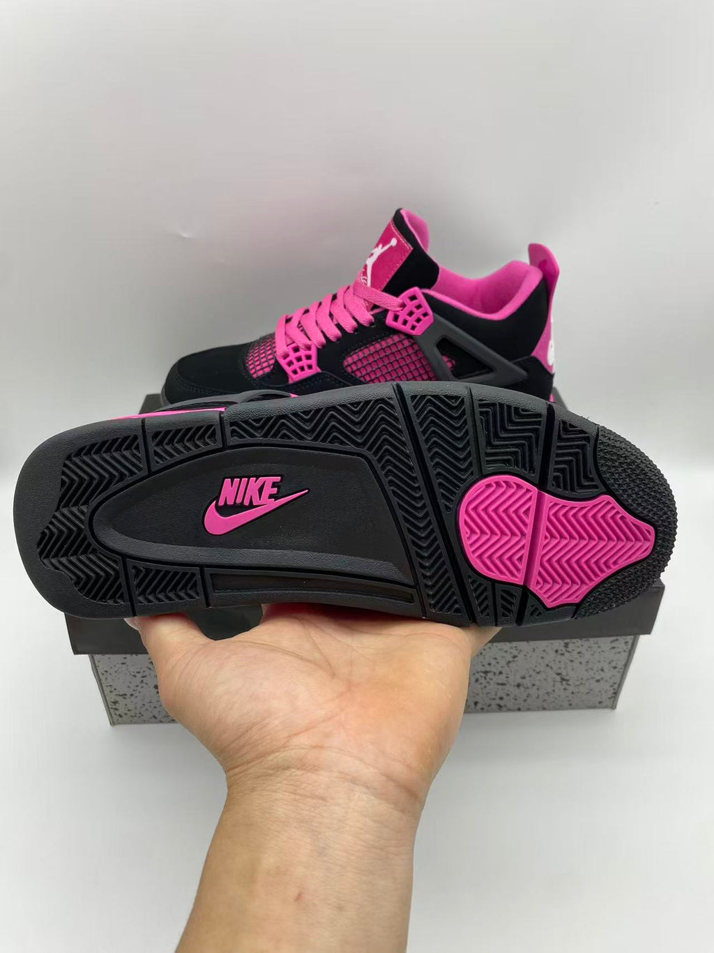 Air Jordan 4 Retro “Vivid Pink”