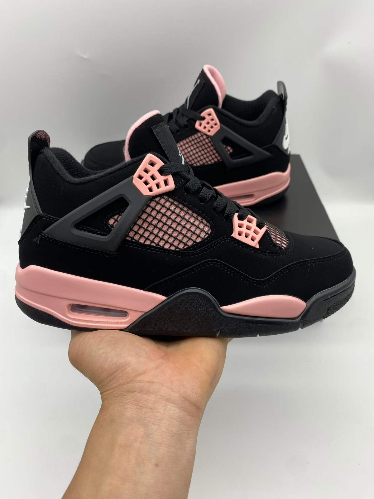 Women’s Air Jordan 4 Retro “Rust Pink Thunder”