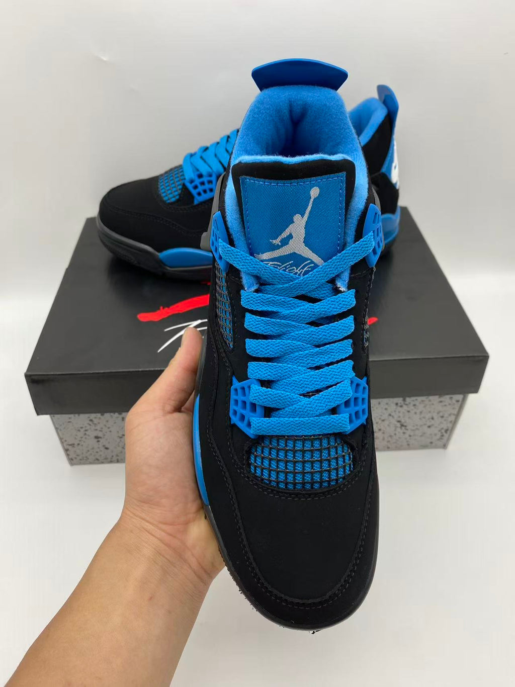 Air Jordan 4 Retro “Blue Thunder”