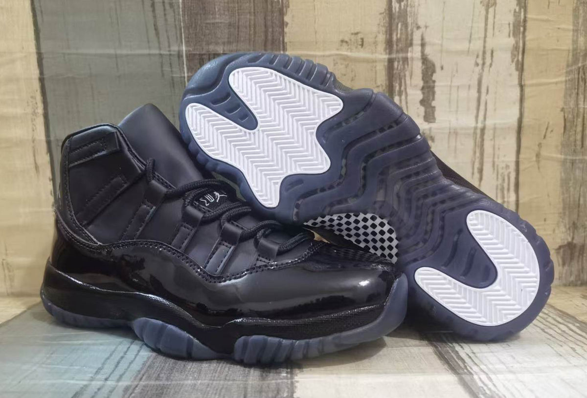 Comme des Garçons Homme Plus x Air Jordan 11 Retro “Triple Black” 2026