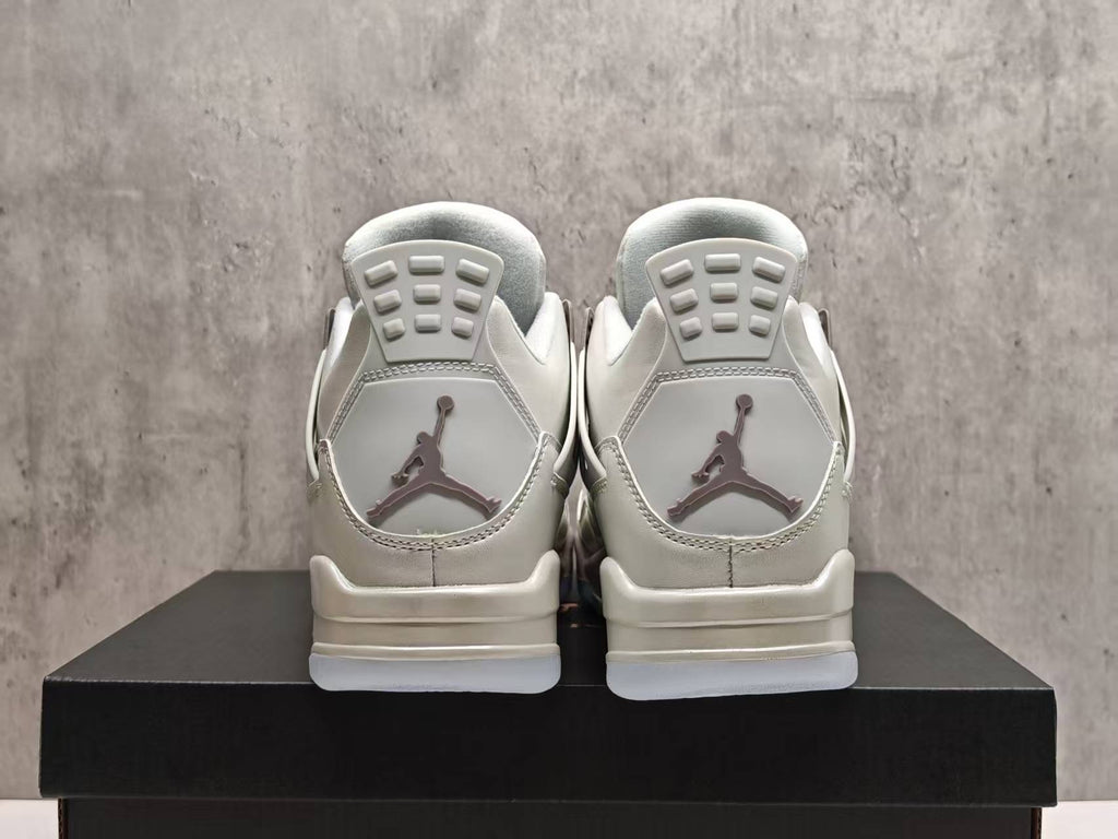 Women's Air Jordan 4 Retro Frozen Moments