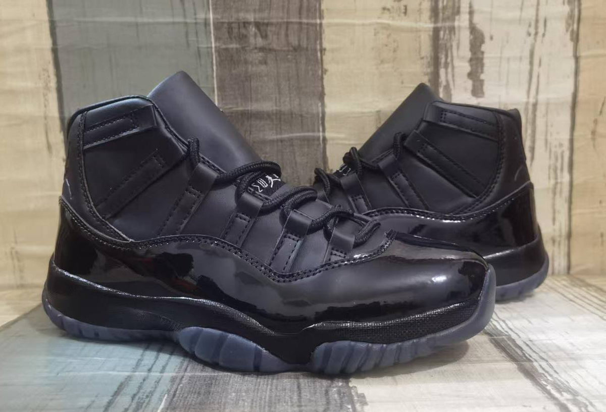 Comme des Garçons Homme Plus x Air Jordan 11 Retro “Triple Black” 2026