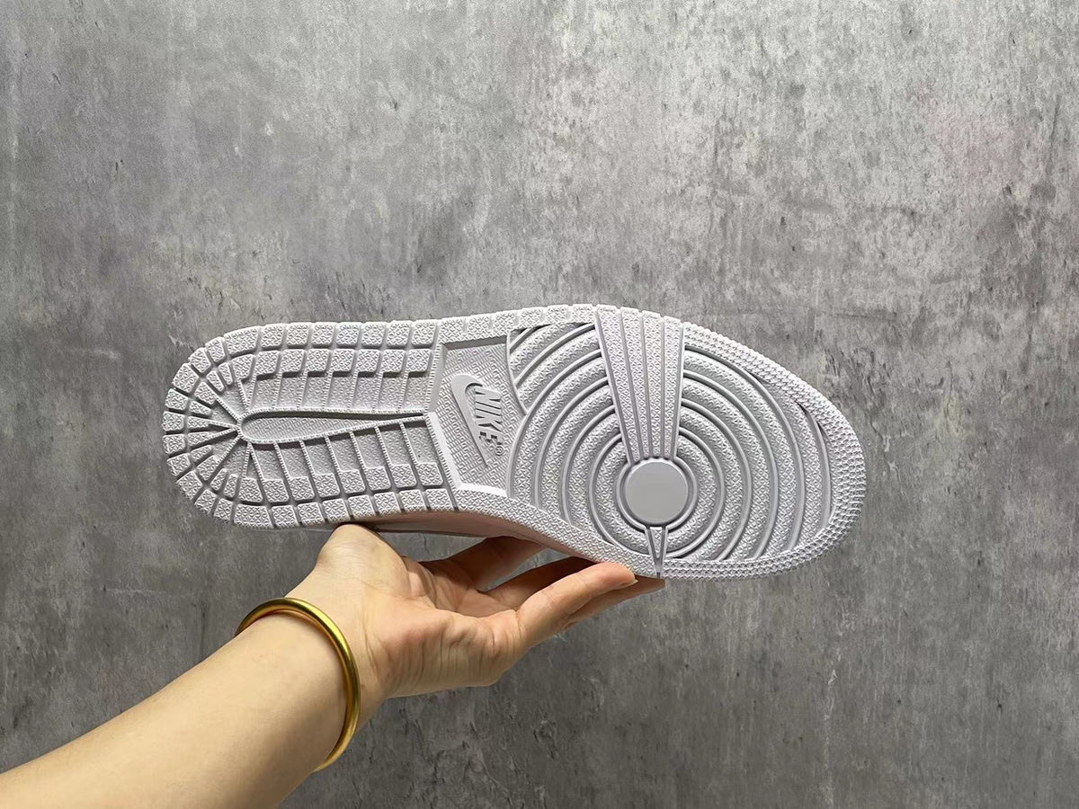 Air Jordan 1 Retro Low White