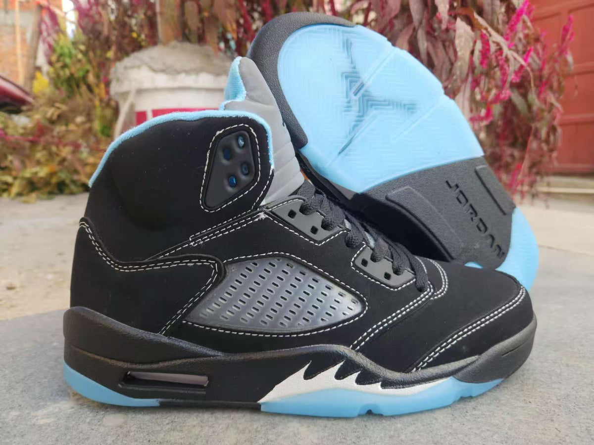 Air Jordan 5 Retro “Black University Blue”