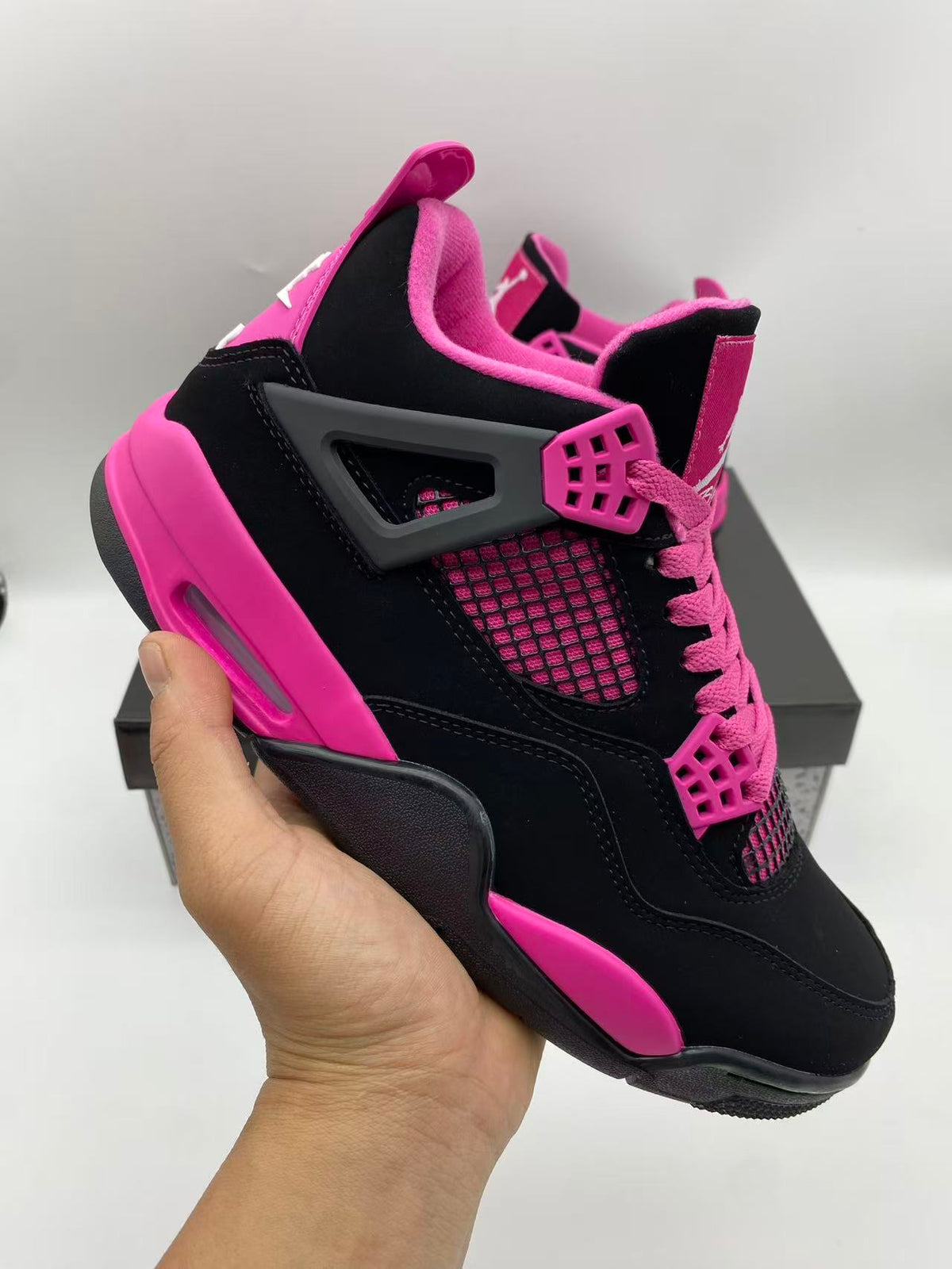 Air Jordan 4 Retro “Vivid Pink”