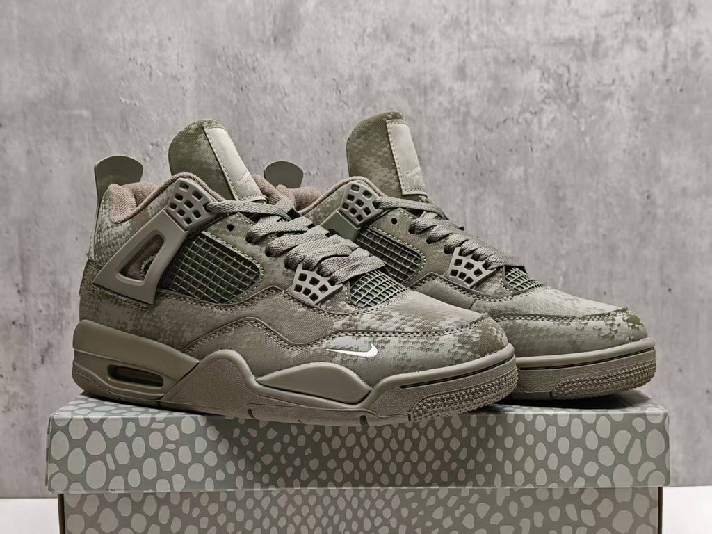 Air Jordan 4 Retro “Military Black”