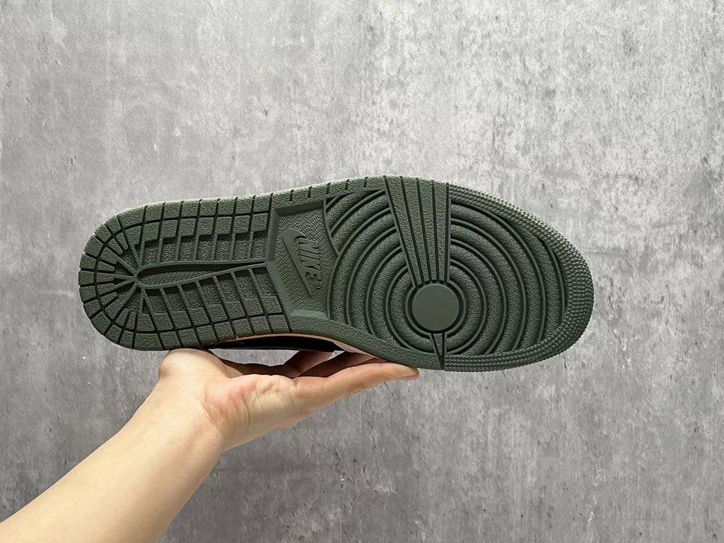 Travis Scott x Air Jordan 1 Low OG Medium Olive